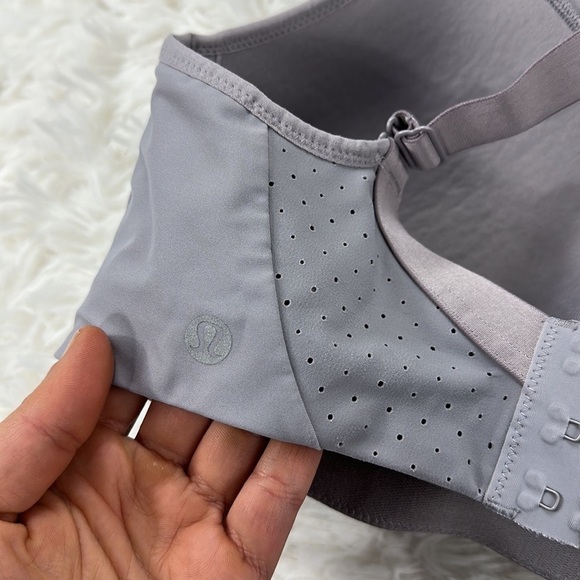 Lululemon Run Times Bra Dark Chrome - Picture 4 of 7